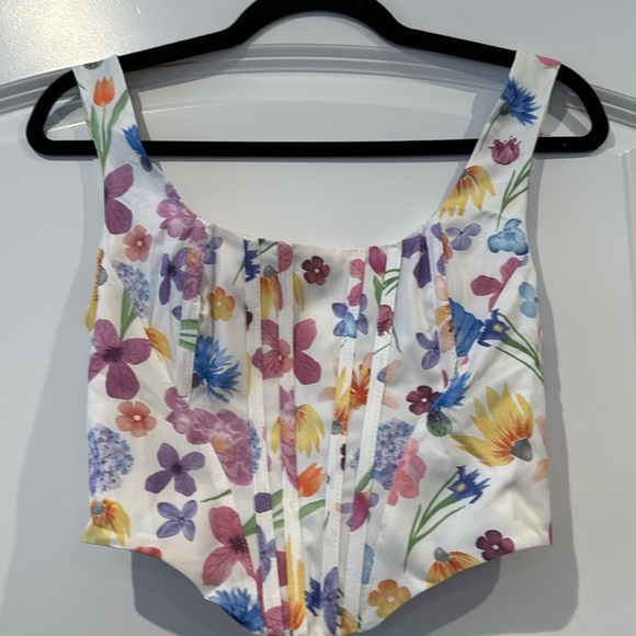 **NWOT** Floral Crop Top - Picture 2 of 5